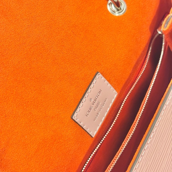 LOUIS VUITTON Epi Grenelle PM Rose Ballerine - Picture 12 of 13